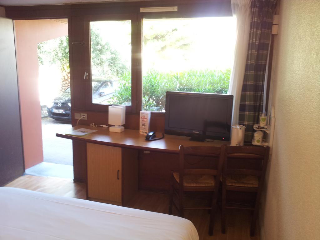 Campanile Perpignan Sud Hotel Exterior photo